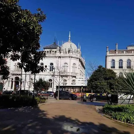 The White Principe Real Lissabon